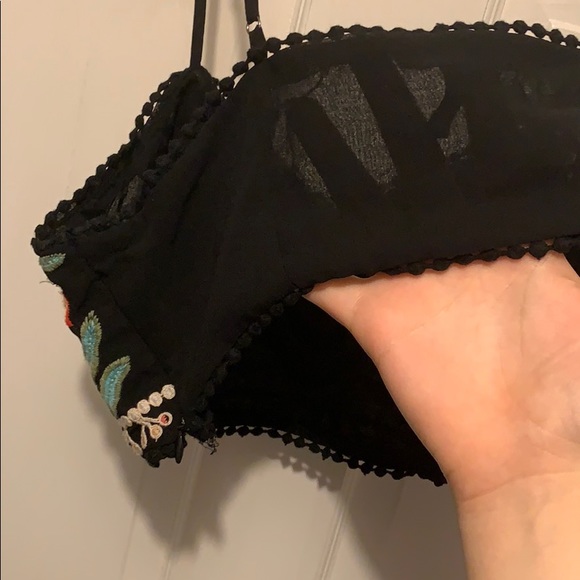 Forever 21 embroidered bandeau top - Picture 3 of 4